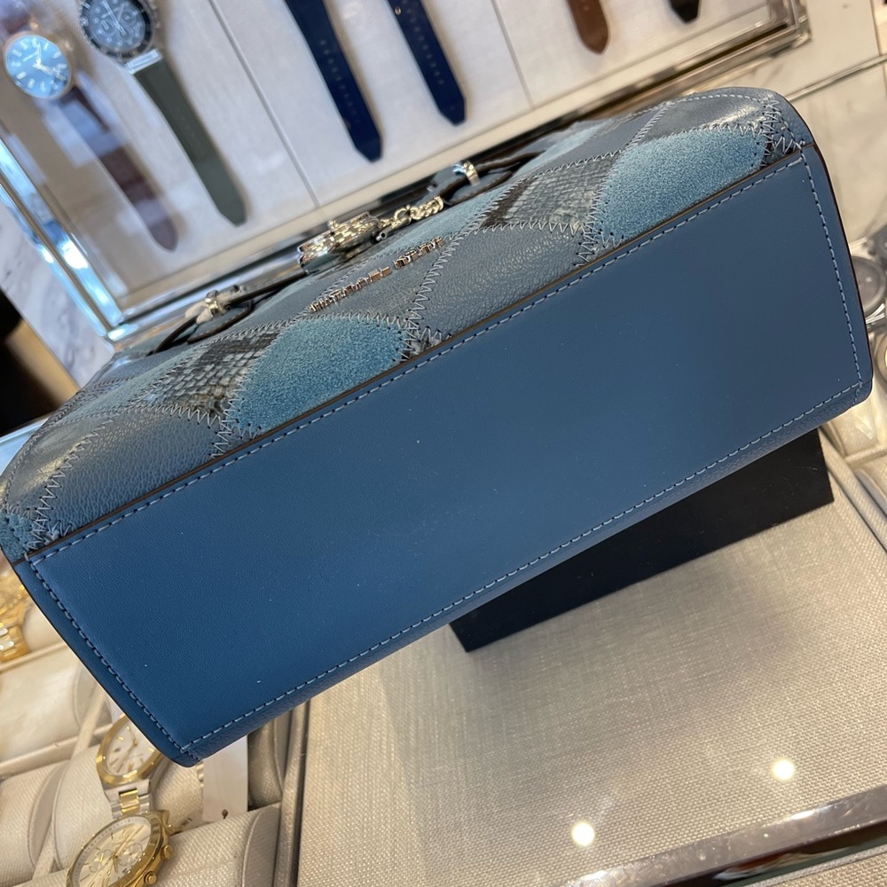 MICHAEL KORS Hamilton Small Patchwork Satchel Crossbody Bag
Cornflower
NWT - Picture 9 of 16